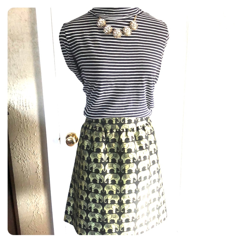 Navy/white turtle neck top, navy skirt